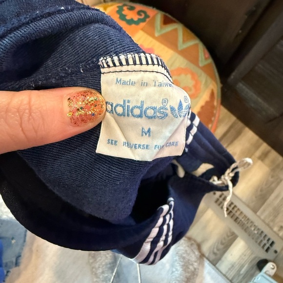 VINTAGE Adidas Navy Blue Track Pants with White Stripes men’s medium - Picture 6 of 6